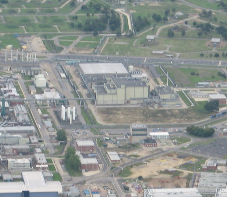 Arial view of Aldermaston, showing A91 and A90. Credit - Wikipedia/Ivaneol